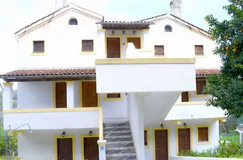 Apart-hotel Andre Village 2*