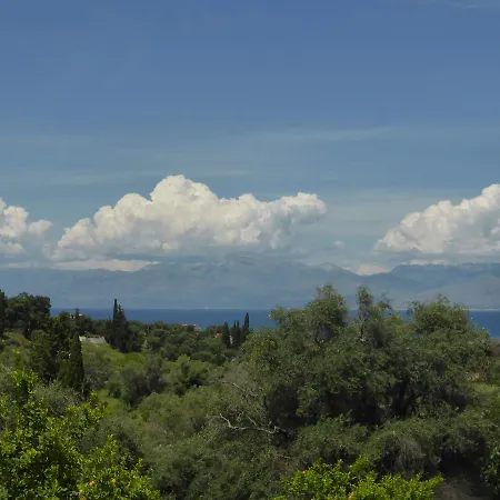 Apart-hotel Andre Village 2*