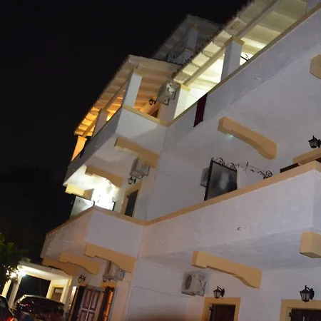 Apart-hotel Andre Village